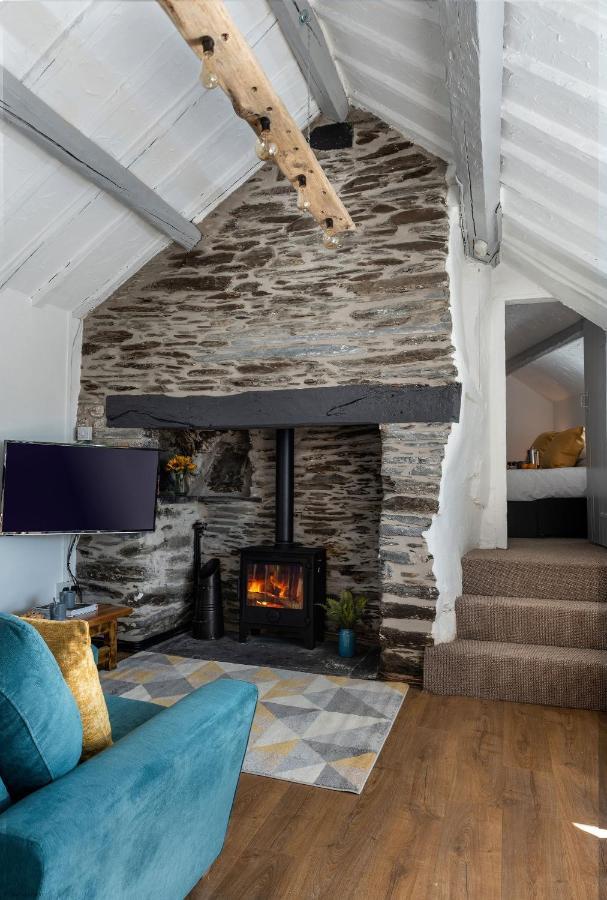 Farmhouse & Cottage At Geufron Farm - Dog Friendly Bryn-crug Extérieur photo